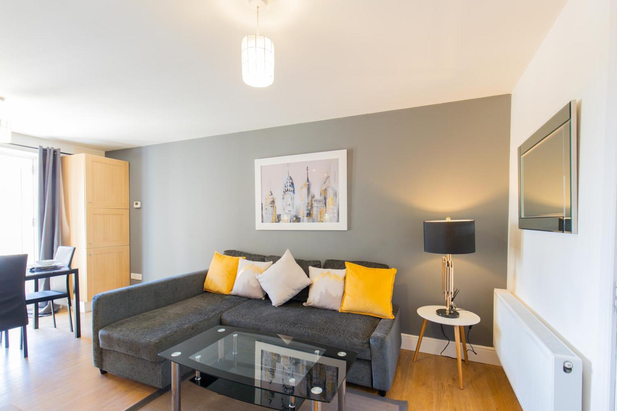 Velvet 1-Bedroom Apartment, Clockhouse, Hoddesdon Kültér fotó