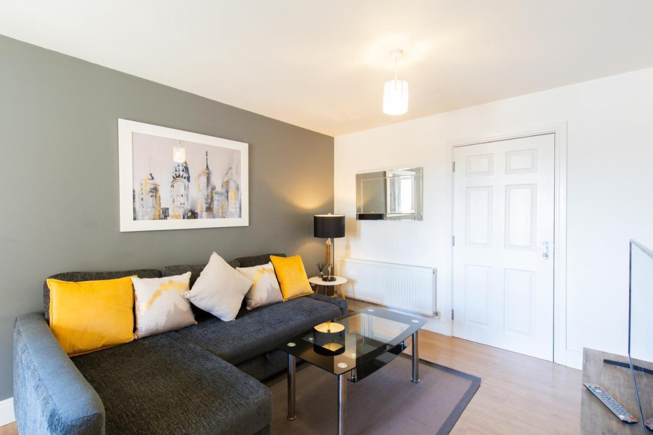 Velvet 1-Bedroom Apartment, Clockhouse, Hoddesdon Kültér fotó