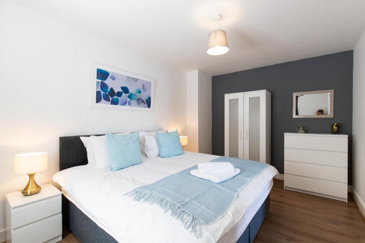 Velvet 1-Bedroom Apartment, Clockhouse, Hoddesdon Szoba fotó